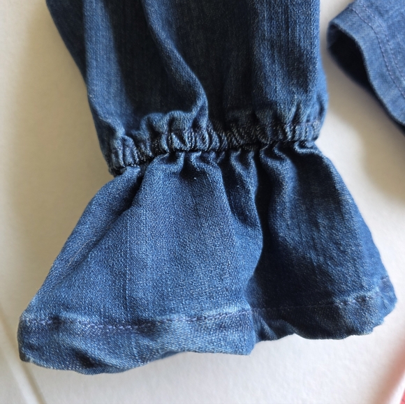 Elegant Blue Denim Crop Top with Puff Sleeves - Picture 6 of 7